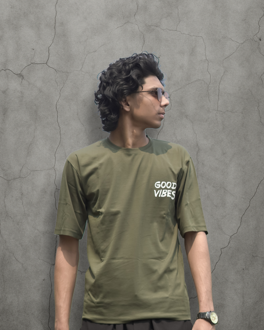 Oversized Graphic T-Shirt – Good Vibes