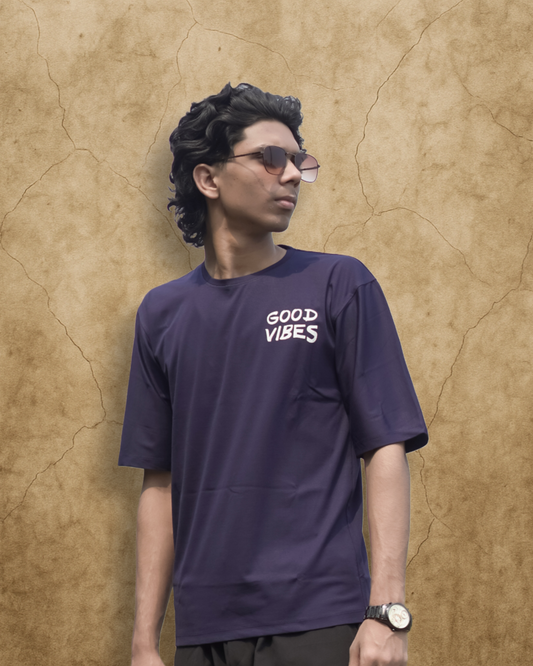 Oversized Graphic T-Shirt – Good Vibes
